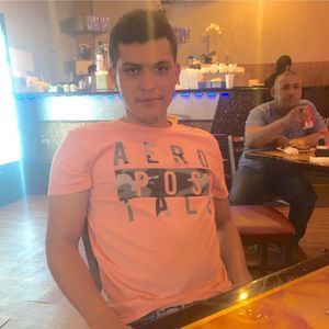 Meet your Posher, Raul